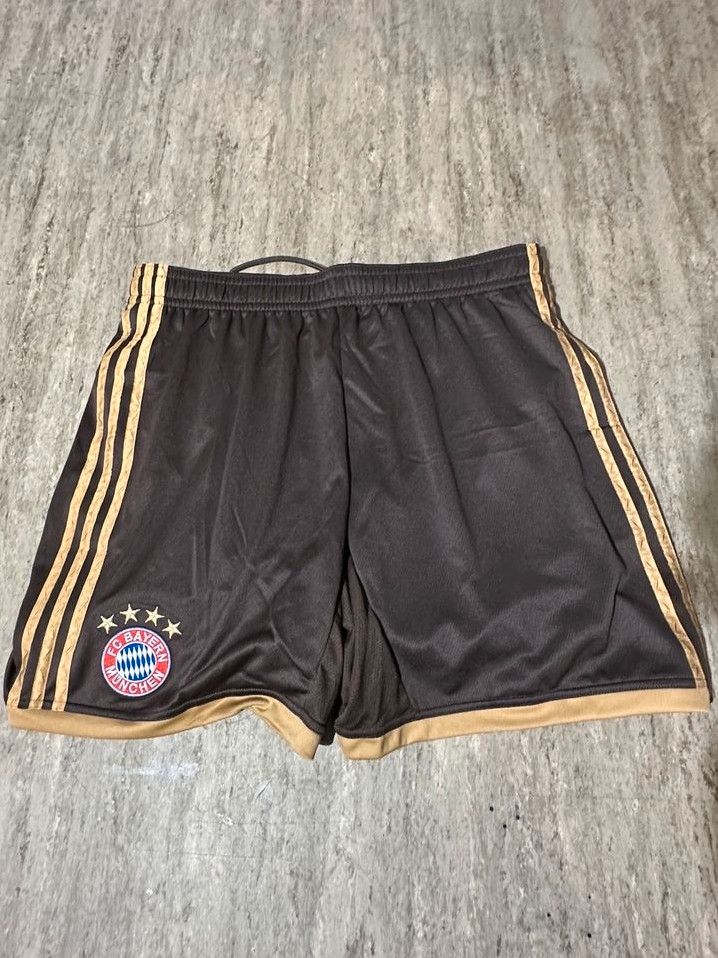 Bayern München original Spielerhosen Spielertrikot ohne Nummern in Stuttgart