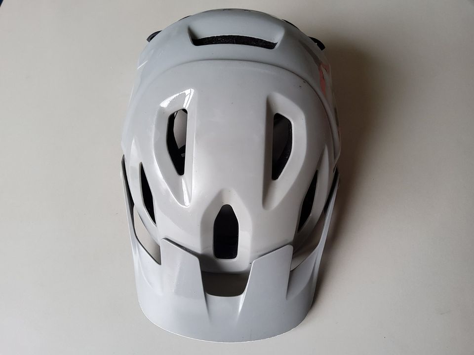 MTB Helm von Oakley DRT 5 in gutem Zustand in Heilbronn