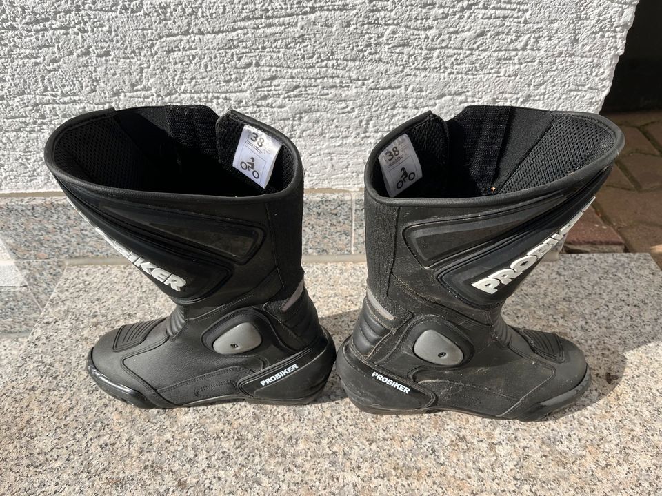 Probiker Motorradkombi + Schuhe in Muldestausee