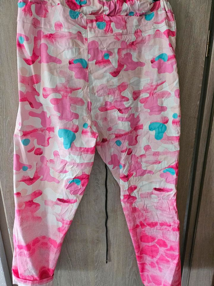 Damen Joggpants Camouflage Rosa/Pink gr. 50 bis gr 54 Teagbar in Bad Schwartau