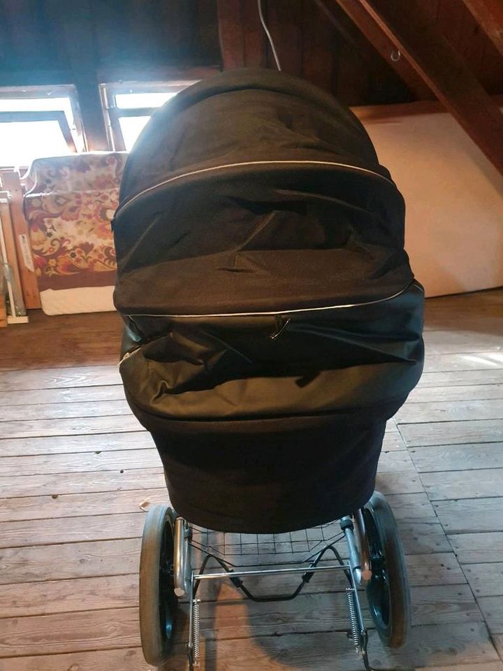 Dänischen Kinderwagen in Claußnitz