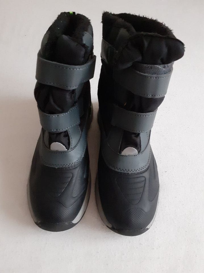 Neue Kinder Winterstiefel Gr. 36 in Reutlingen