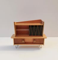 50er Jahre Designer Schrank Puppenstube Puppenmöbel Sachsen-Anhalt - Jerichow Vorschau