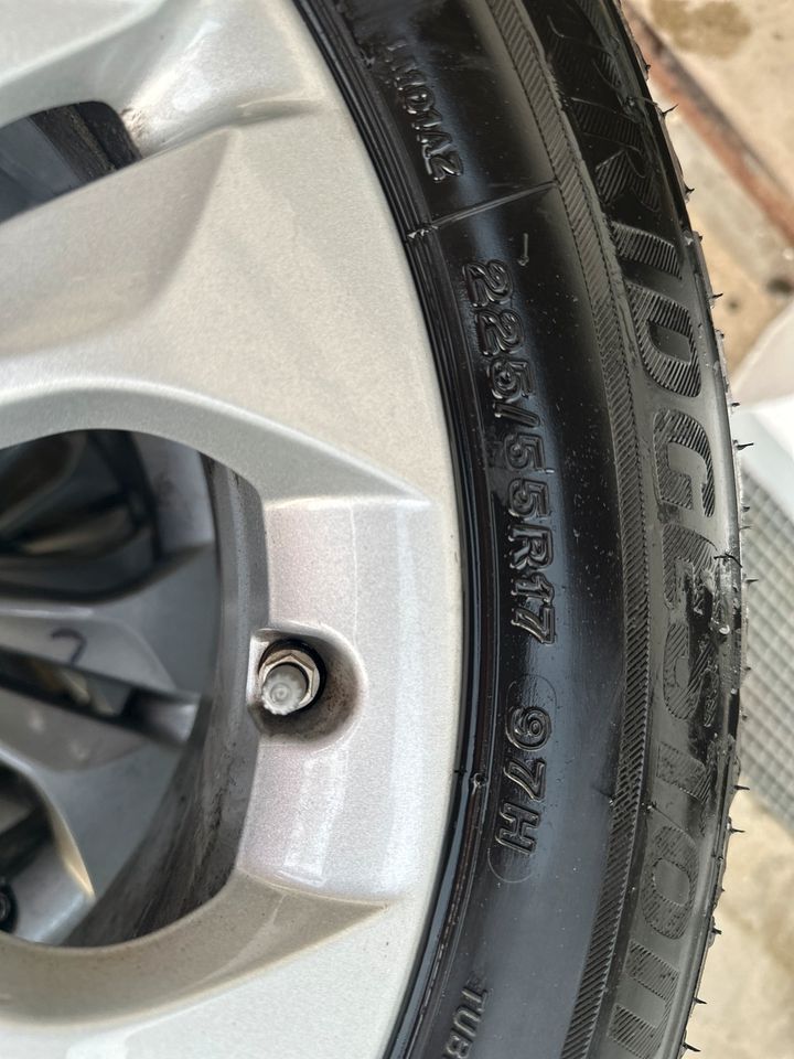 BMW Alufelgen 4 Stk. Top 17 Zoll mit 225/55R17 MS Reifen in Zeilarn