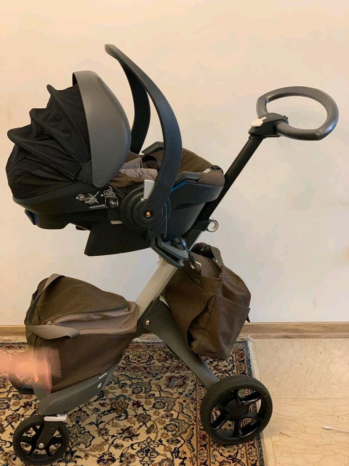 Stokke Xplory Kombi Set Kinderwagen in Düsseldorf