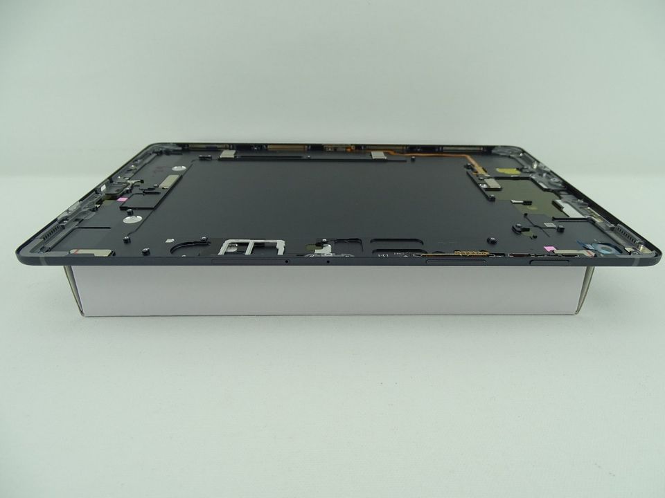 Samsung Galaxy Tab S5e SM-T725 Akkudeckel in Singen