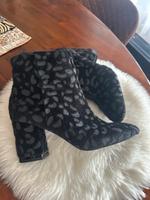 Calvin Klein Stiefeletten. Muster. Kiel - Neumühlen-Dietrichsdorf-Oppendorf Vorschau