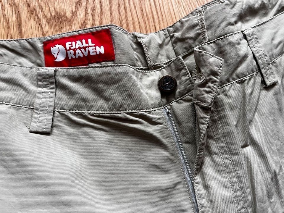 Wanderhose Karla Fjällräven Gr. 44 beige in München