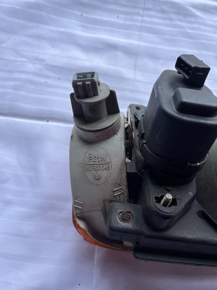 Original VW Polo 86C Scheinwerfer Blinker links 867953049 in Uelzen