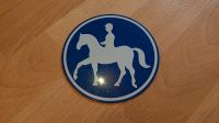 Kleines Schild aus Blech (Reiter, Pferde) Nordrhein-Westfalen - Haan Vorschau