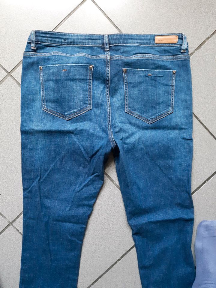Zero Skinny Jeanshose Gr . 42 in Holzwickede