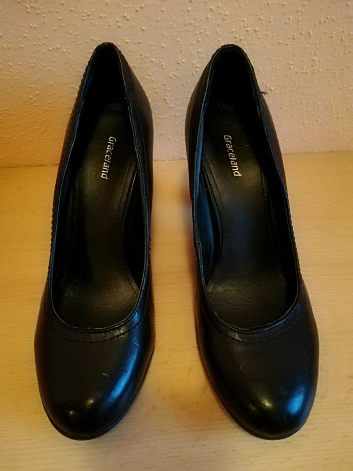 Damen Schuhe Größe 38 Graceland in Schwarz neuwertig in Atting