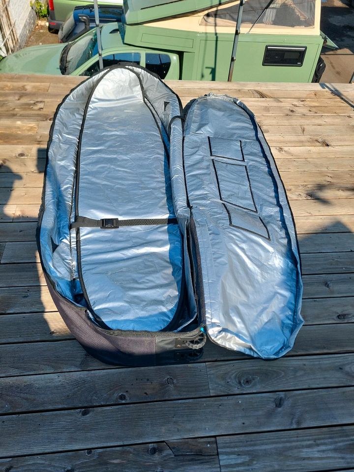 ROAM Surfboard Bag Surfbag coffin wheelie 6'7 6.7 mit Rollen in Köln