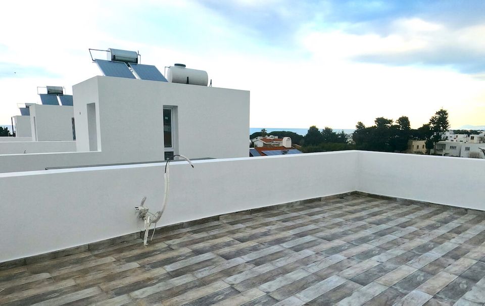 Nordzypern: Neue 3+1 Villa mit Dachterrasse am Meer in Kyrenia in Düsseldorf