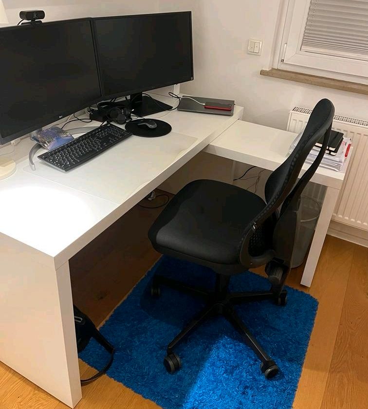 IKEA Malm Schreibtisch mit Auszug - 151 x 65cm in Köln