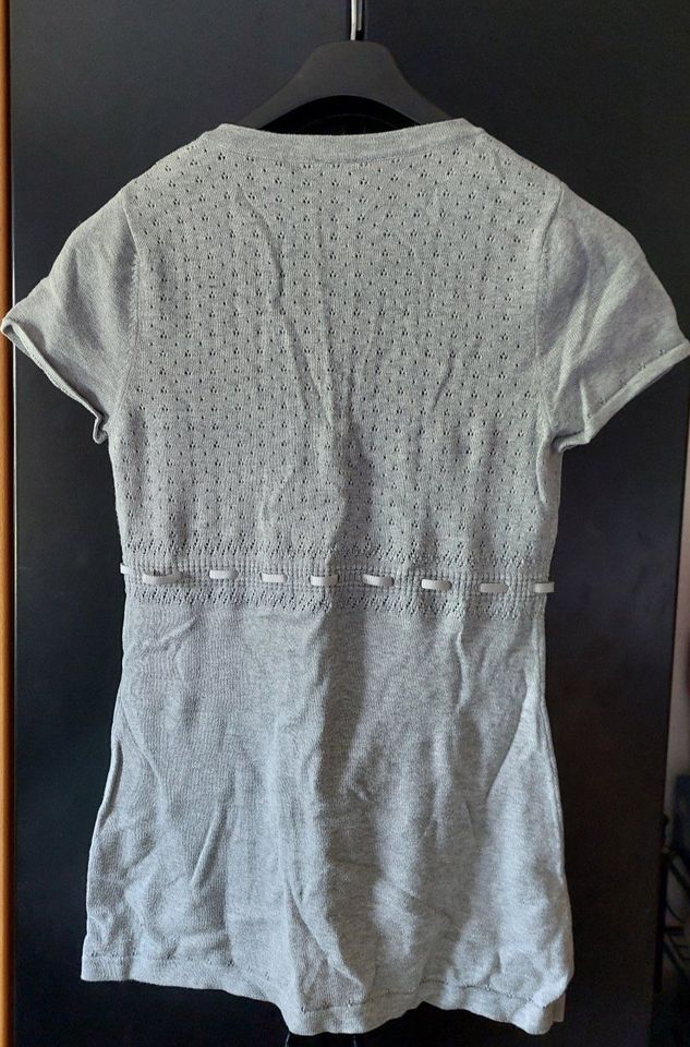 Damen T-Shirt Gr. 36 (S) mit Lochmuster, Knopfleiste und Zierband in Wulfsen