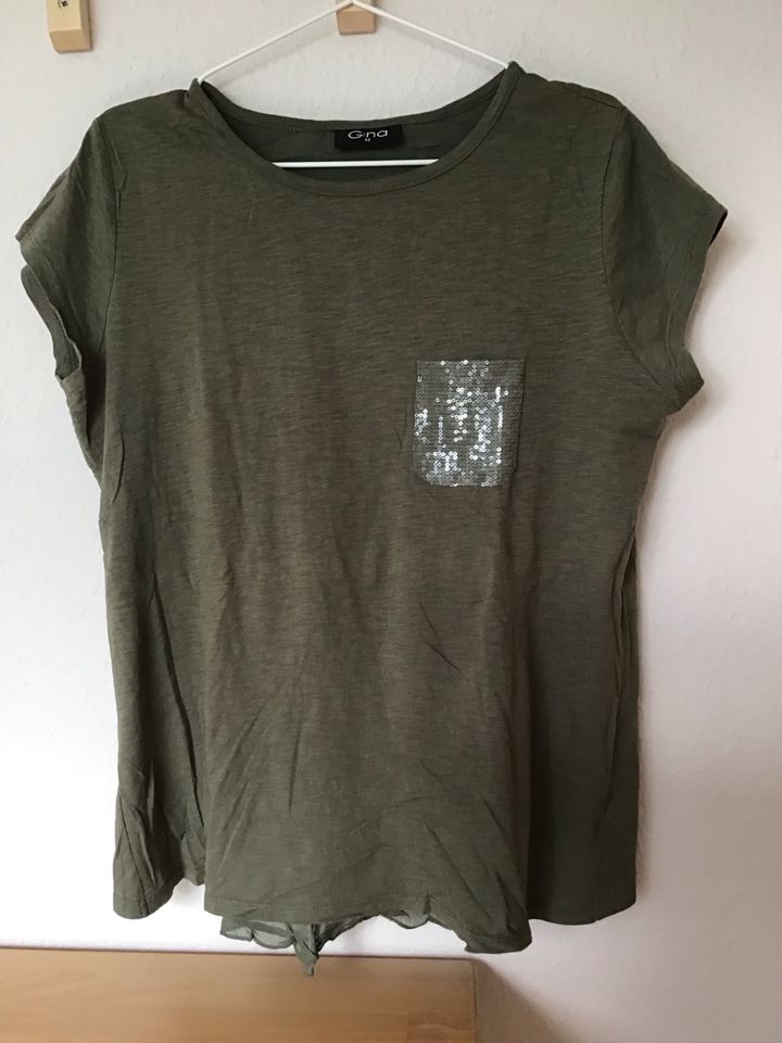 Ausgefallenes khakifarbenes Blusenshirt von Gina (Größe 42) in Dülmen