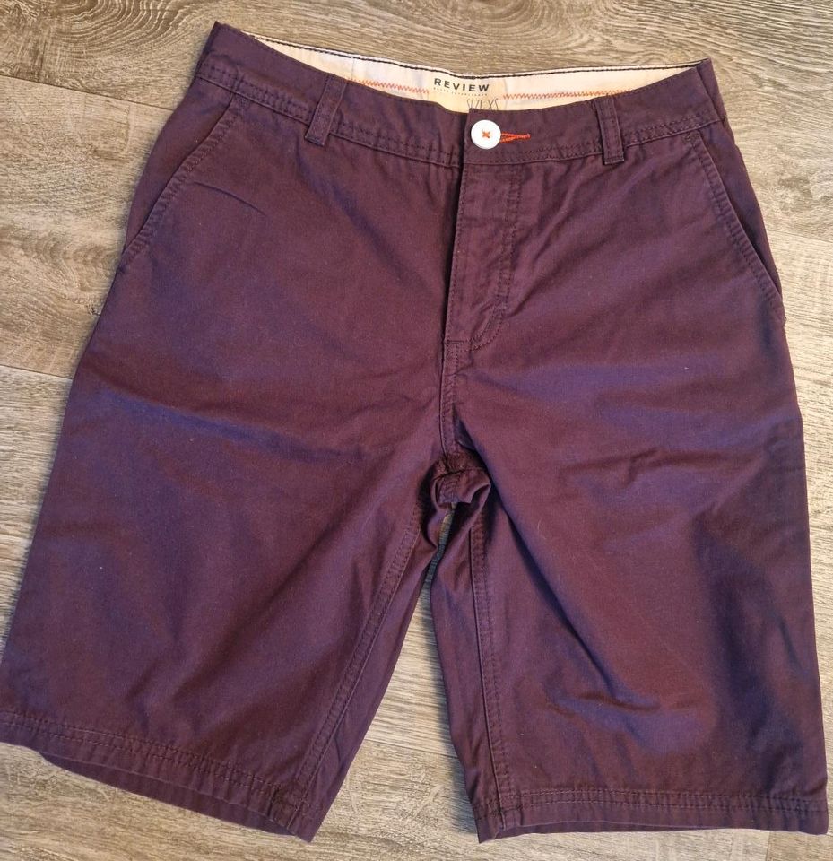 REVIEW Chino Bermuda Shorts Gr.XS (44) pflaume bordeaux in Tharandt