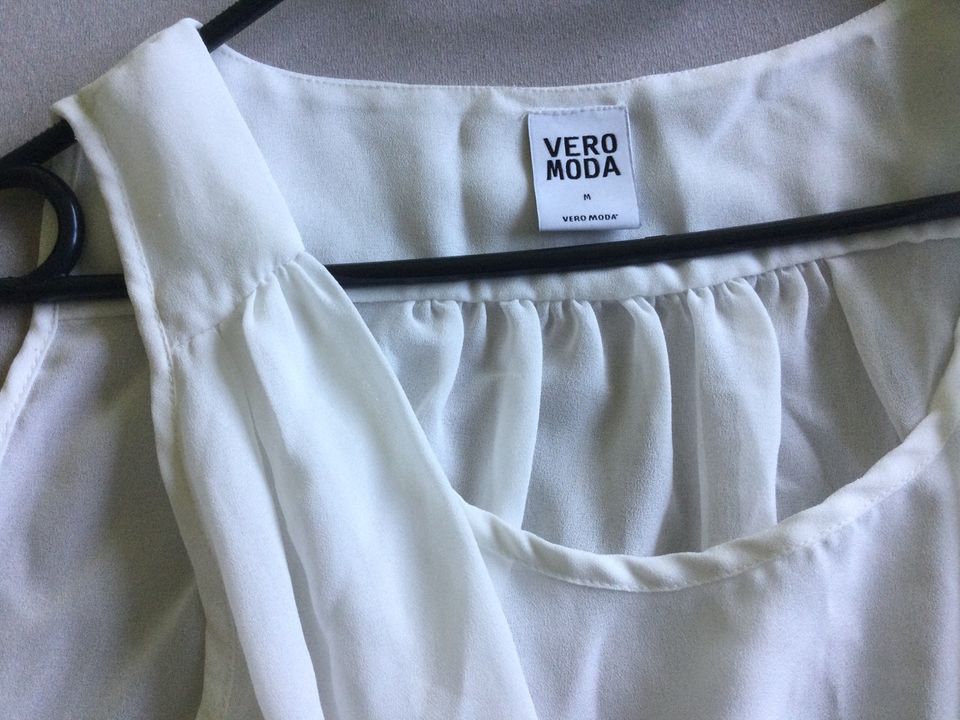 Shirt / Top / Bluse Vero Moda weiß 36/38 M in München