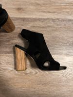 Schwarze Sandaletten / Hohe Schuhe Nordrhein-Westfalen - Kerpen Vorschau