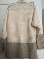 Schöner kuscheliger Longpullover in zwei Beigetönen,Gr.42 Berlin - Charlottenburg Vorschau