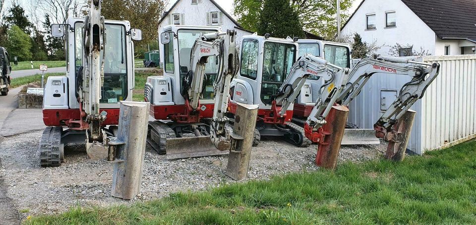 Minibagger Dumper Radlader Rüttelplatte Stampfer in Aulendorf