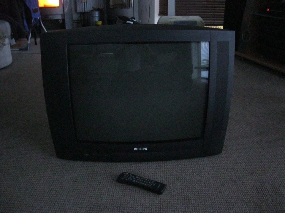 Fernseher Fernsehgerät Philips 28PT7104/12 in Sundhagen