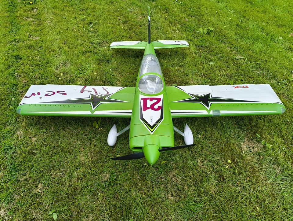 Modellflugzeug Flex Innovations RV-8 mit Nachtflugbeleuchtung in Dinslaken