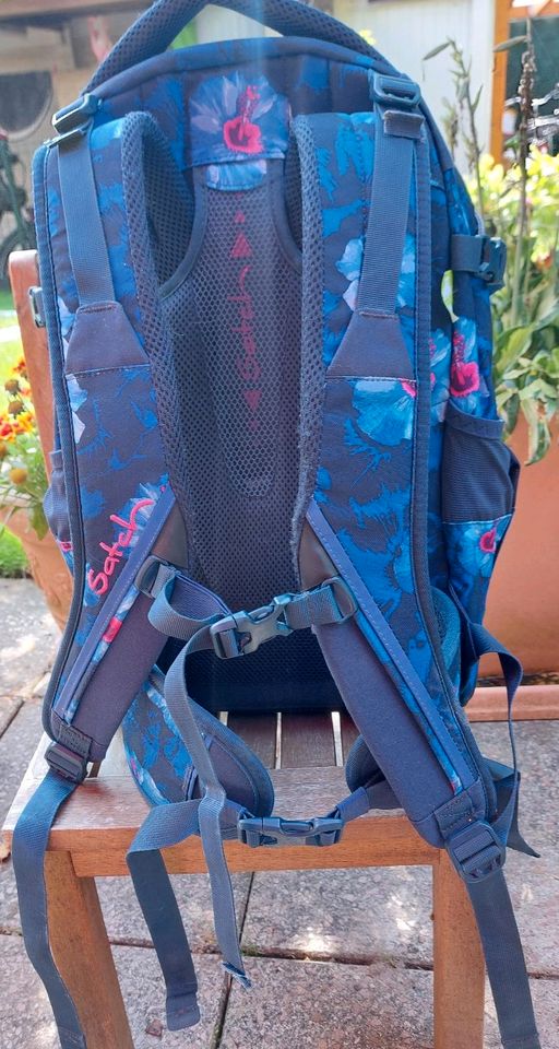 Satch Waikiki Blue Schulrucksack Blau Hibiscus in Kassel