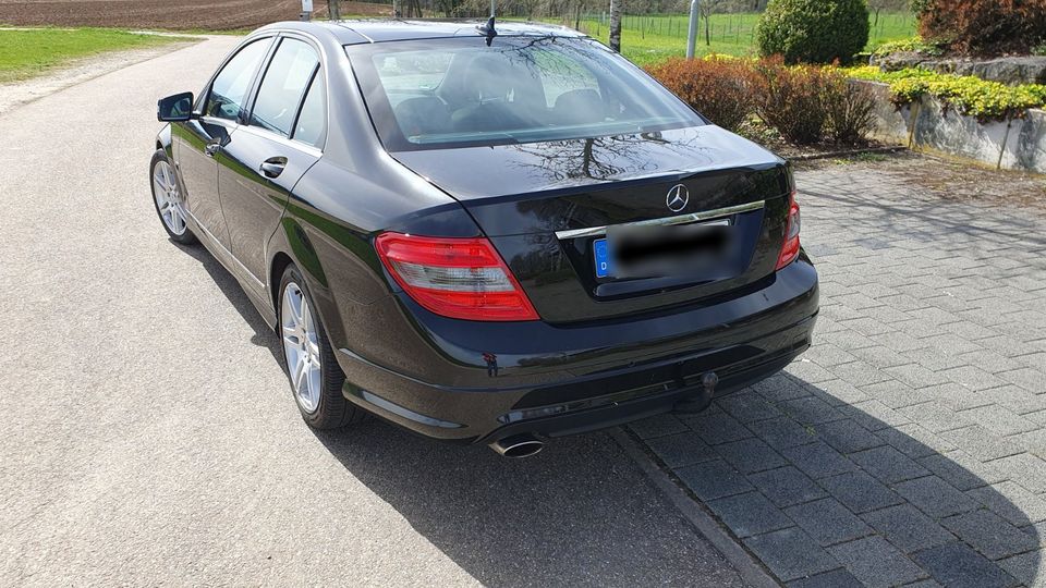 Mercedes-Benz C 180  Avantgarde Glas-/Schiebdach Anhängerkupplung in Mutlangen