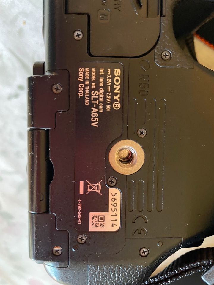 Sony Alpha 65 SLT-A65V Digitale Spiegelereflexkamera in Luckau