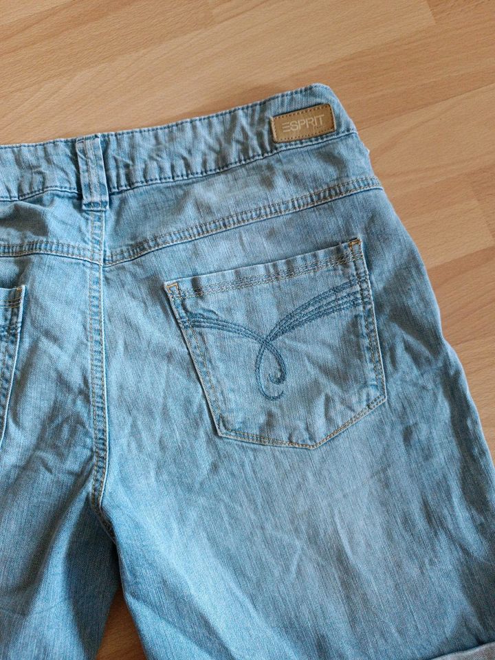 Esprit Shorts Gr 42 (32) blau in Bochum