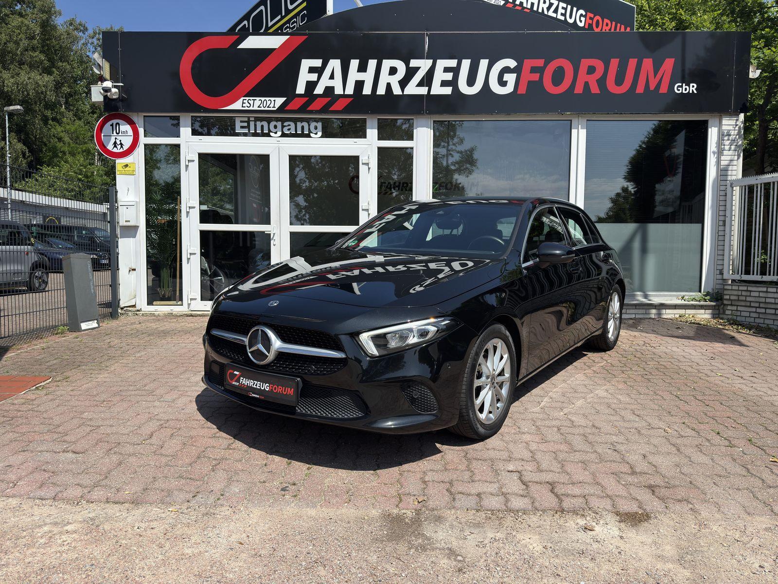 Abbildung des Autos Mercedes-Benz A 180 LED …