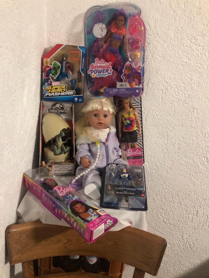 Oster Geschenke zum aussuchen Pokemon Barbie heman k Pop Buzz in Siegburg