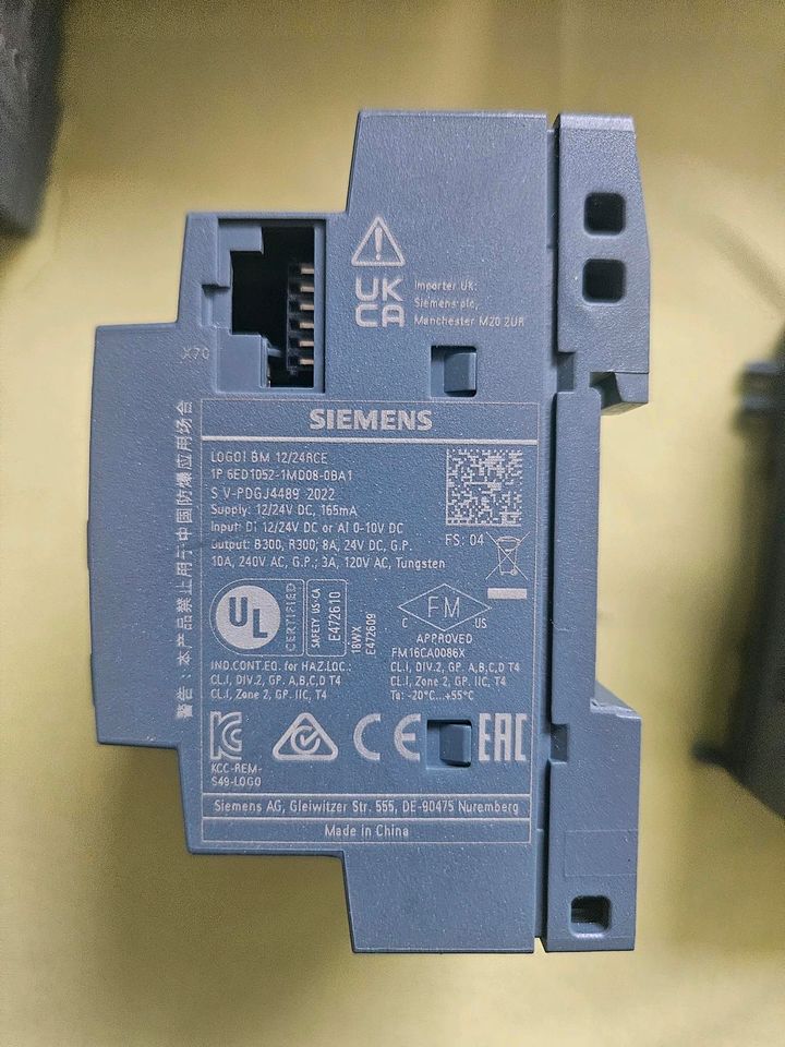 Siemens Logo 12/24rce mit Logikmodul DI8 und 24V/1,3A Netzteil in Nürnberg (Mittelfr)