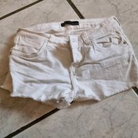 BERSHKA  Jeansshorts Gr.34 Nordrhein-Westfalen - Ibbenbüren Vorschau