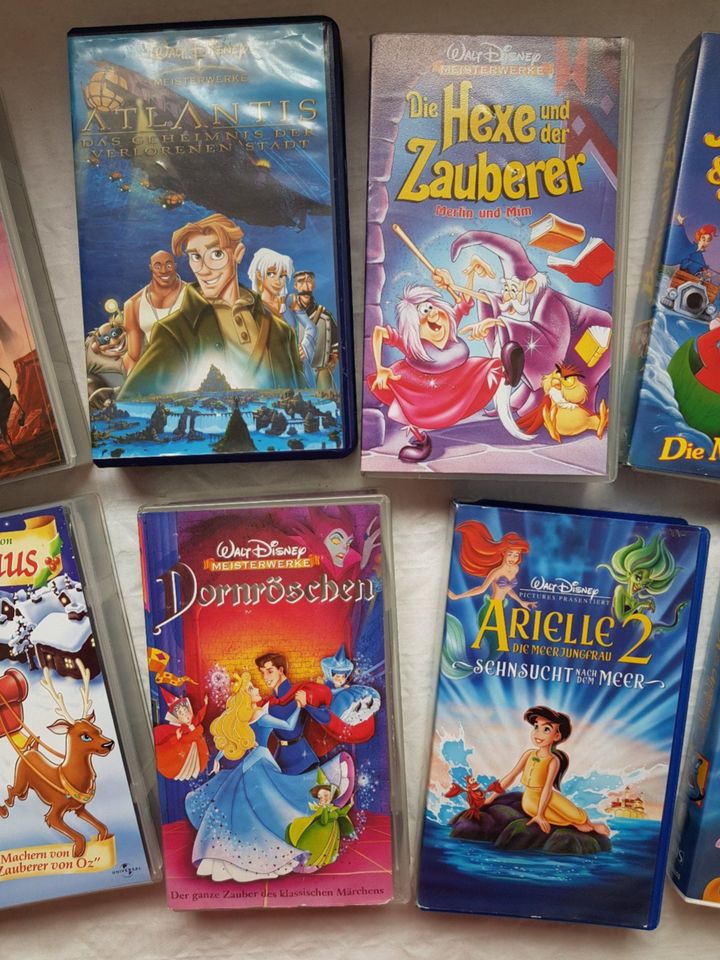 gebr. alte VHS Casetten 12 Stück Kinderfilme Video Kassetten in Castrop-Rauxel