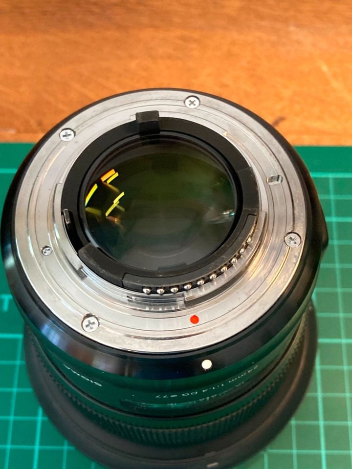 Sigma 24mm f/1.4 DG für Nikon F in Reutlingen