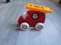 Brio Feuerwehr Auto Spielzeug Leiter Klingelt Kinderfahrzeug Nordrhein-Westfalen - Schwerte Vorschau