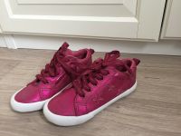 Pinke Halbschuhe mit Glitzer und Sternen, Neu, Gr. 31 Dresden - Leubnitz-Neuostra Vorschau