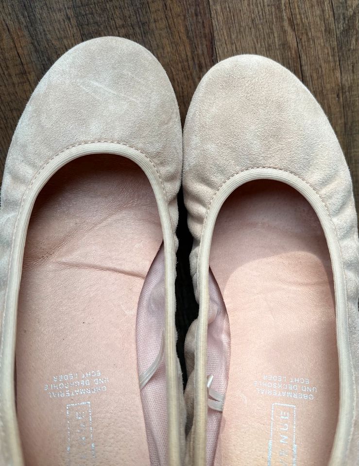 Rosé Echleder Ballerinas fast wie neu Gr. 36 in Dresden