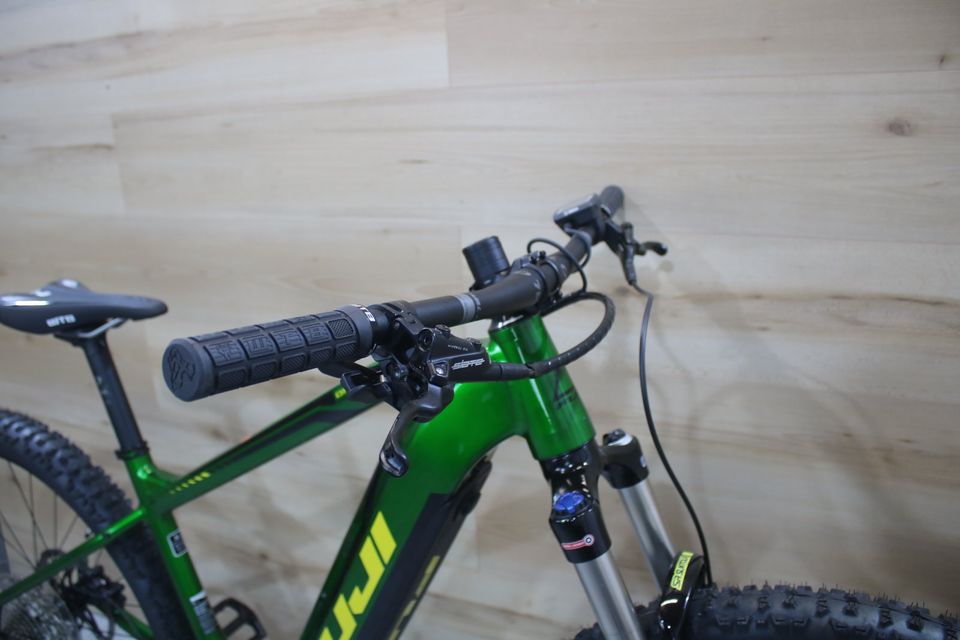 E-Bike Hardtail / Fuji Ambient EVO  / Gr. M + L  / NEU / SALE in Hausen Oberfr.