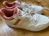 Adidas Turnschuhe Sneaker Schuhe 40 neuwertig Nordrhein-Westfalen - Korschenbroich Vorschau