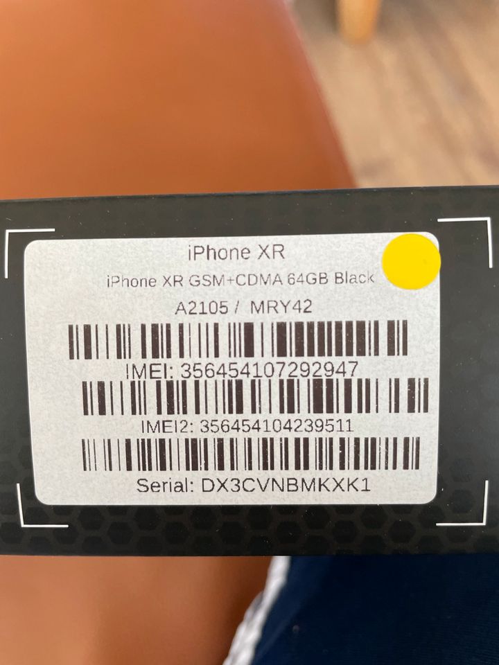 iPhone XR 64 GB schwarz neuwertig mit Garantie in Lastrup