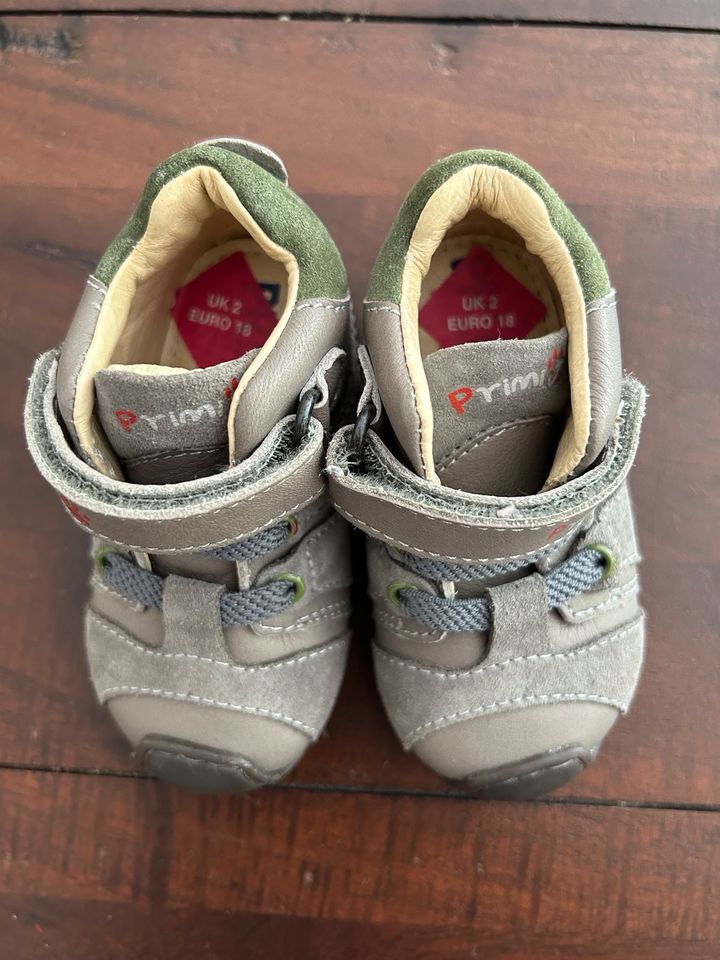 Schuhe Primigi 18 Junge Baby Grau NEU in Moers