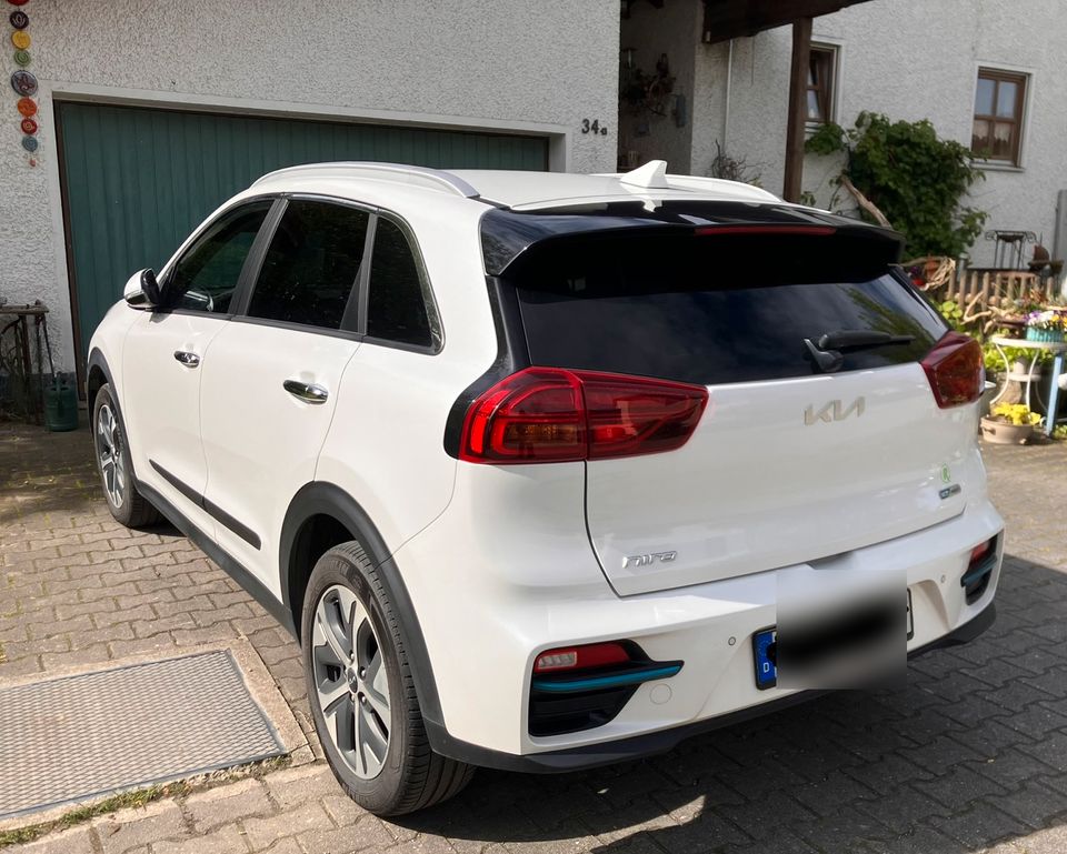 Kia Niro Spirit 64kWh Wärmepumpe ACC in Landau a d Isar