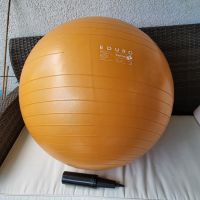 EDURO 65cm Gymnastikball in orange mit Handpumpe, gebraucht Berlin - Spandau Vorschau