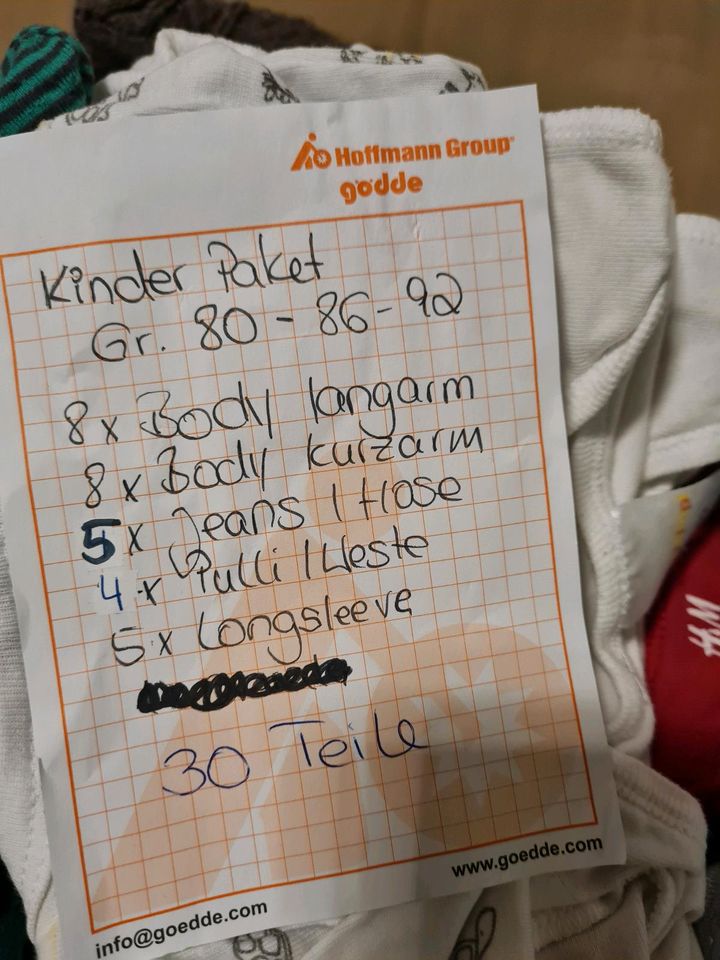 Baby Kinder Kleider Paket 30 Teile body Hose Pulli  Gr. 80-86-92 in Lebach