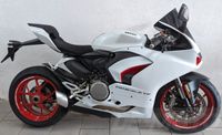 Ducati Panigale V2 * WHITE / RED * BREMBO * WENIG KM * TOP !!! Baden-Württemberg - Nürtingen Vorschau