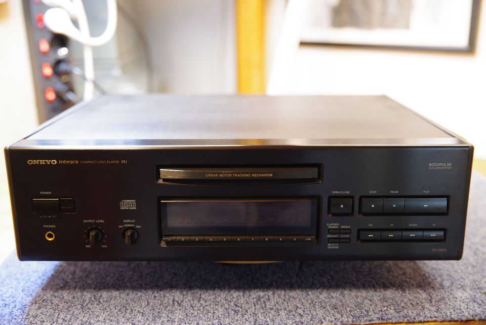Onkyo Integra DX-6850, edler CD-Spieler aus den 90ern, defekt in Nürnberg (Mittelfr)